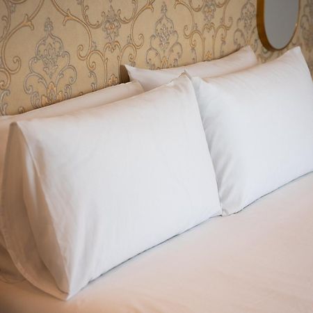 The Orange House Boutique Hotel And Upstairs Rooftop Bar Center Of La Cala De Mijas 100M From The Beach Exterior photo