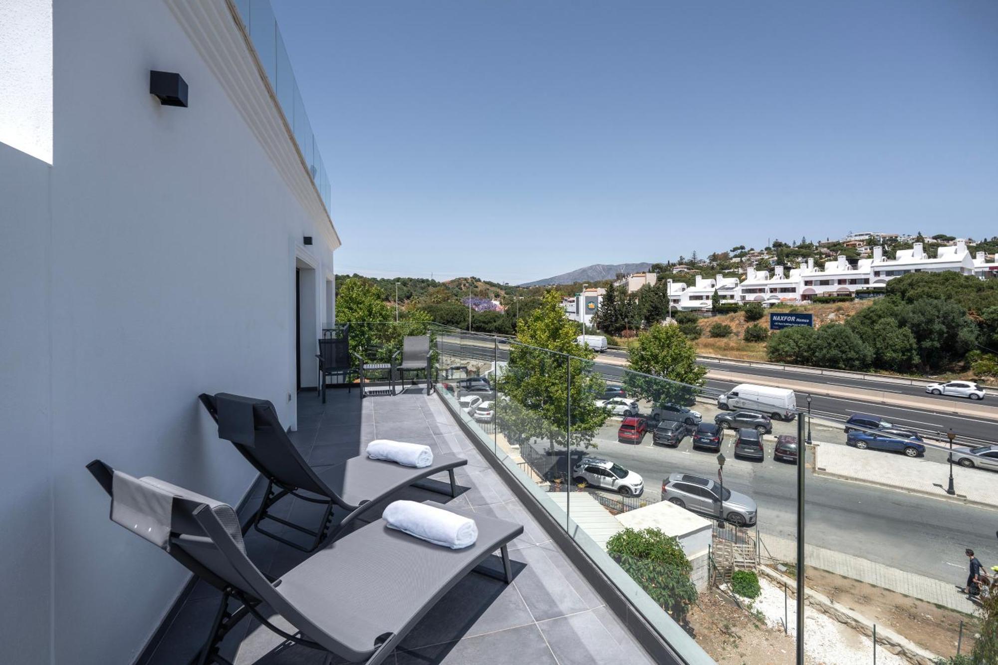 The Orange House Boutique Hotel And Upstairs Rooftop Bar Center Of La Cala De Mijas 100M From The Beach Exterior photo
