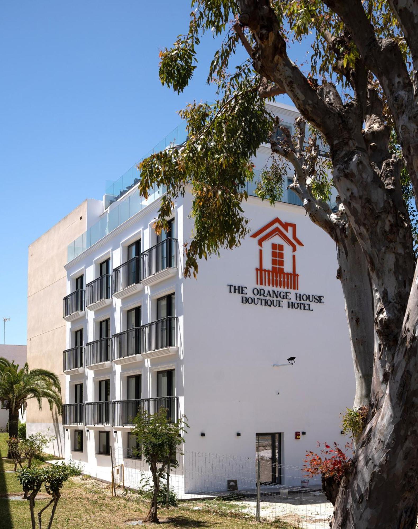 The Orange House Boutique Hotel And Upstairs Rooftop Bar Center Of La Cala De Mijas 100M From The Beach Exterior photo