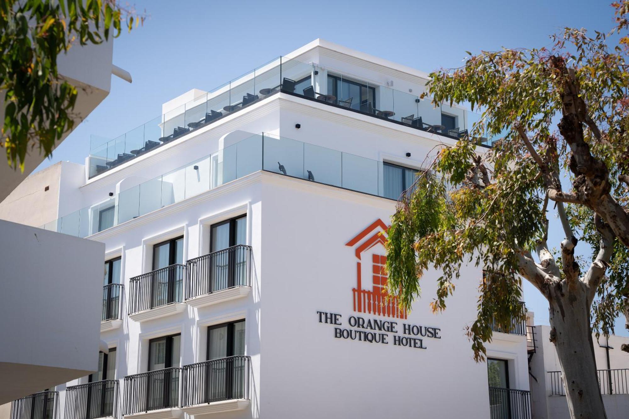 The Orange House Boutique Hotel And Upstairs Rooftop Bar Center Of La Cala De Mijas 100M From The Beach Exterior photo