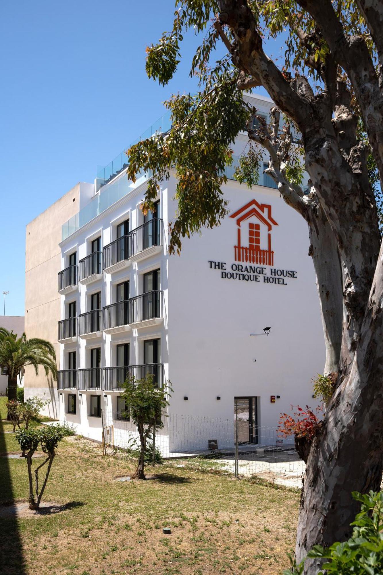 The Orange House Boutique Hotel And Upstairs Rooftop Bar Center Of La Cala De Mijas 100M From The Beach Exterior photo