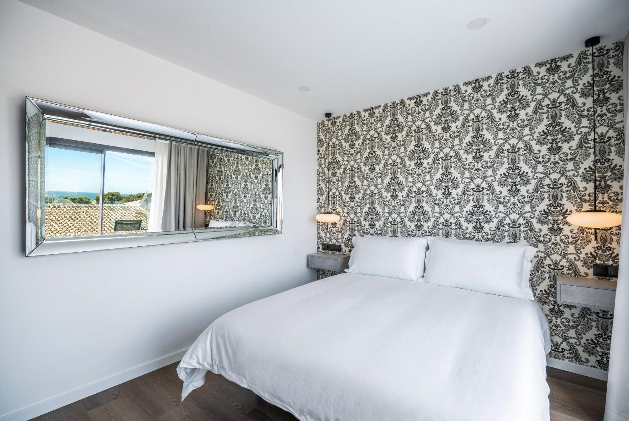 The Orange House Boutique Hotel And Upstairs Rooftop Bar Center Of La Cala De Mijas 100M From The Beach Exterior photo