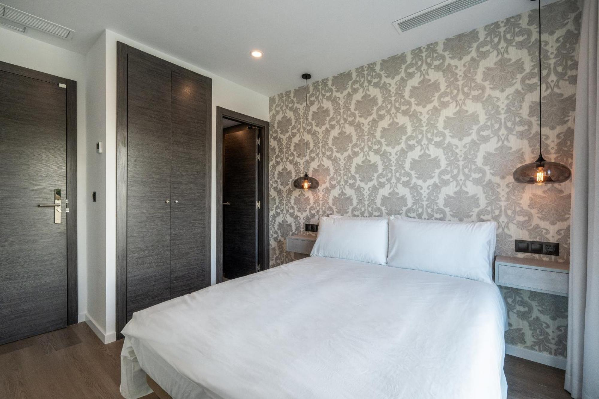 The Orange House Boutique Hotel And Upstairs Rooftop Bar Center Of La Cala De Mijas 100M From The Beach Exterior photo
